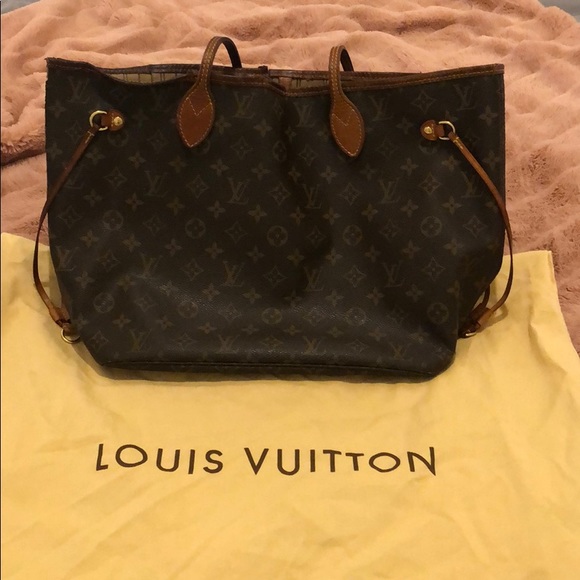 Louis Vuitton Handbags - Louis Vuitton Neverfull MM